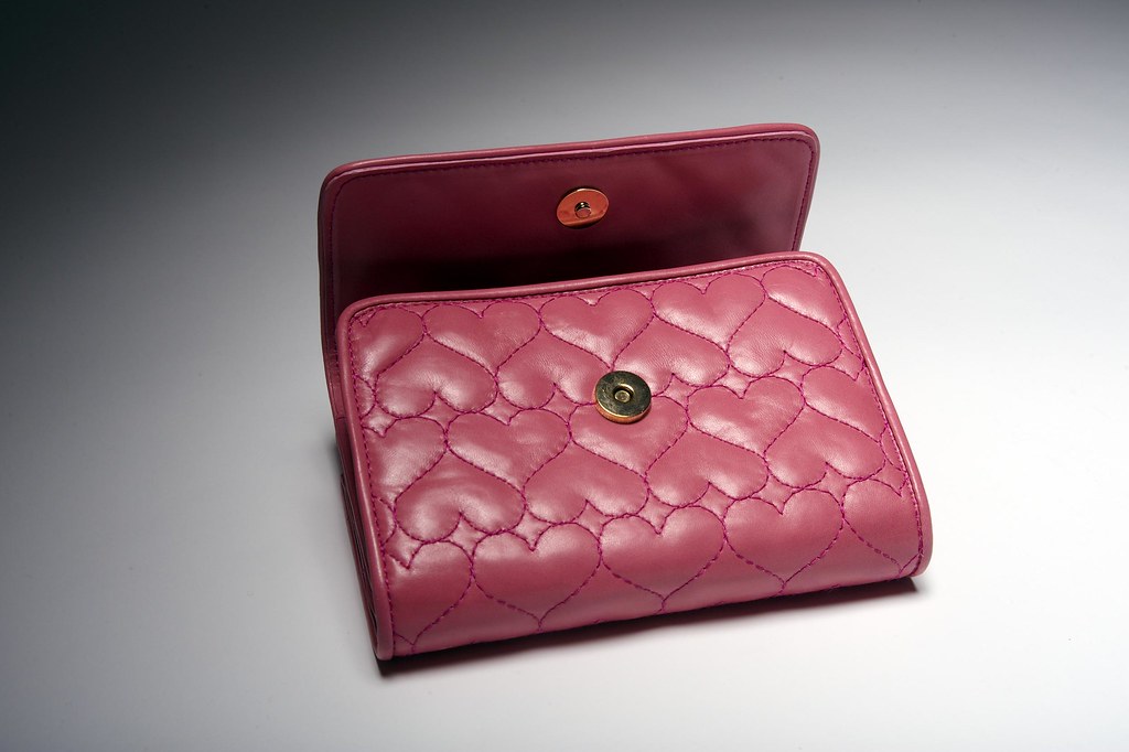 How to Choose a Handbag That Actually Suits You, Not Just the Trend