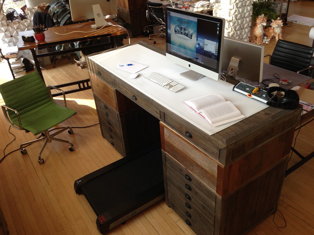 4 Weeks at a Standing Desk: Real Results vs. Hype